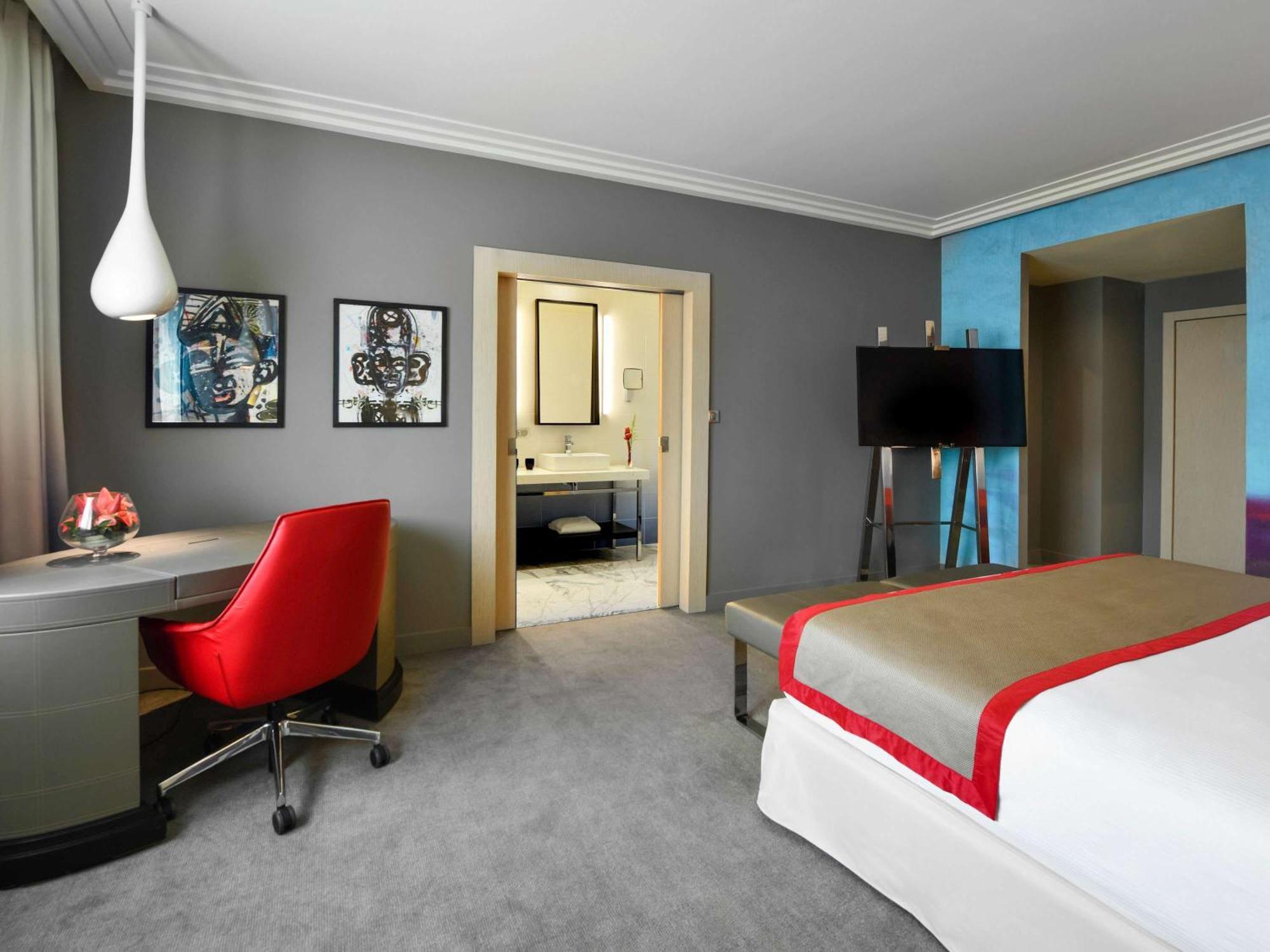 Moevenpick Hotel Abidjan Bagian luar foto