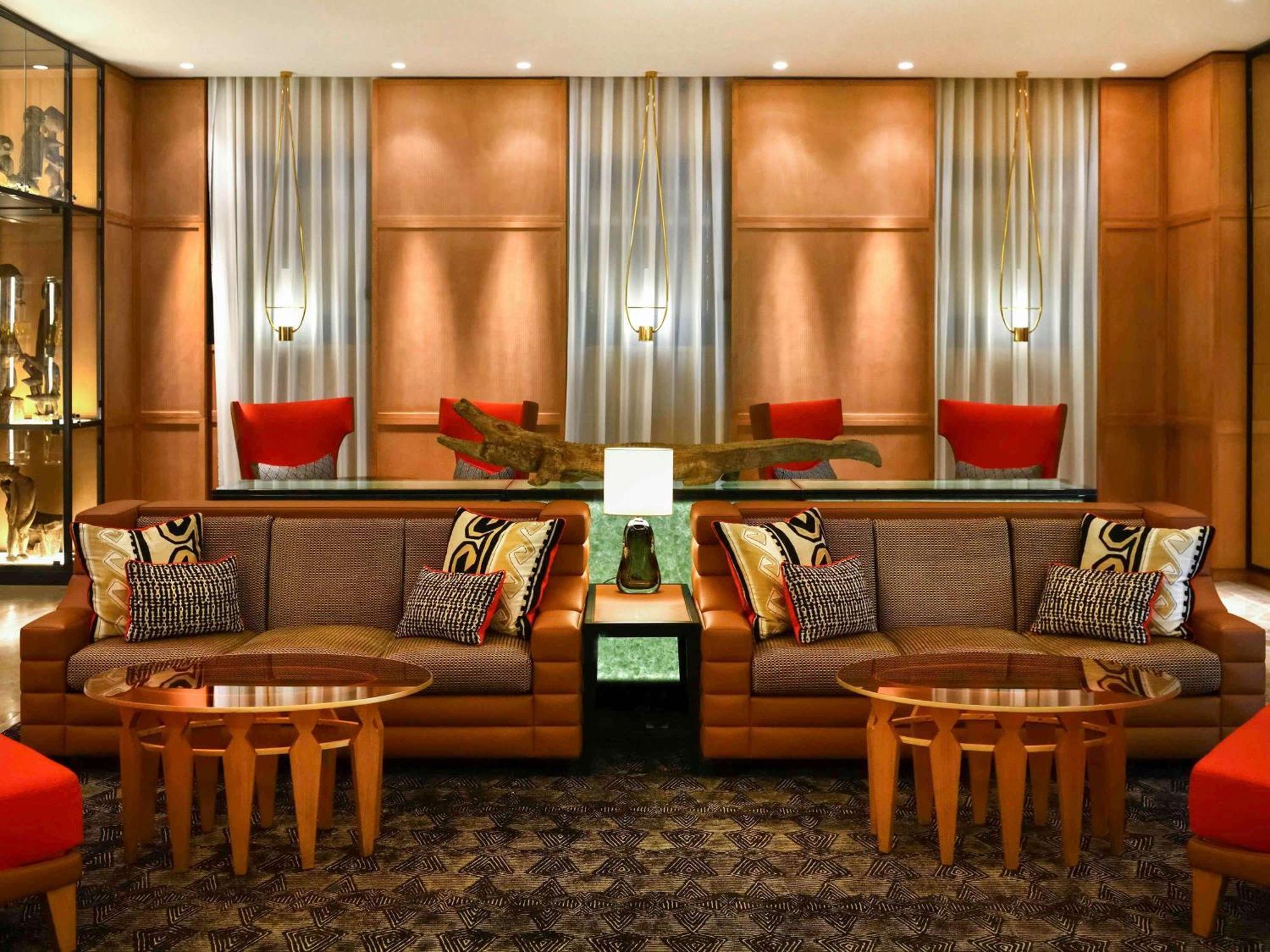 Moevenpick Hotel Abidjan Bagian luar foto