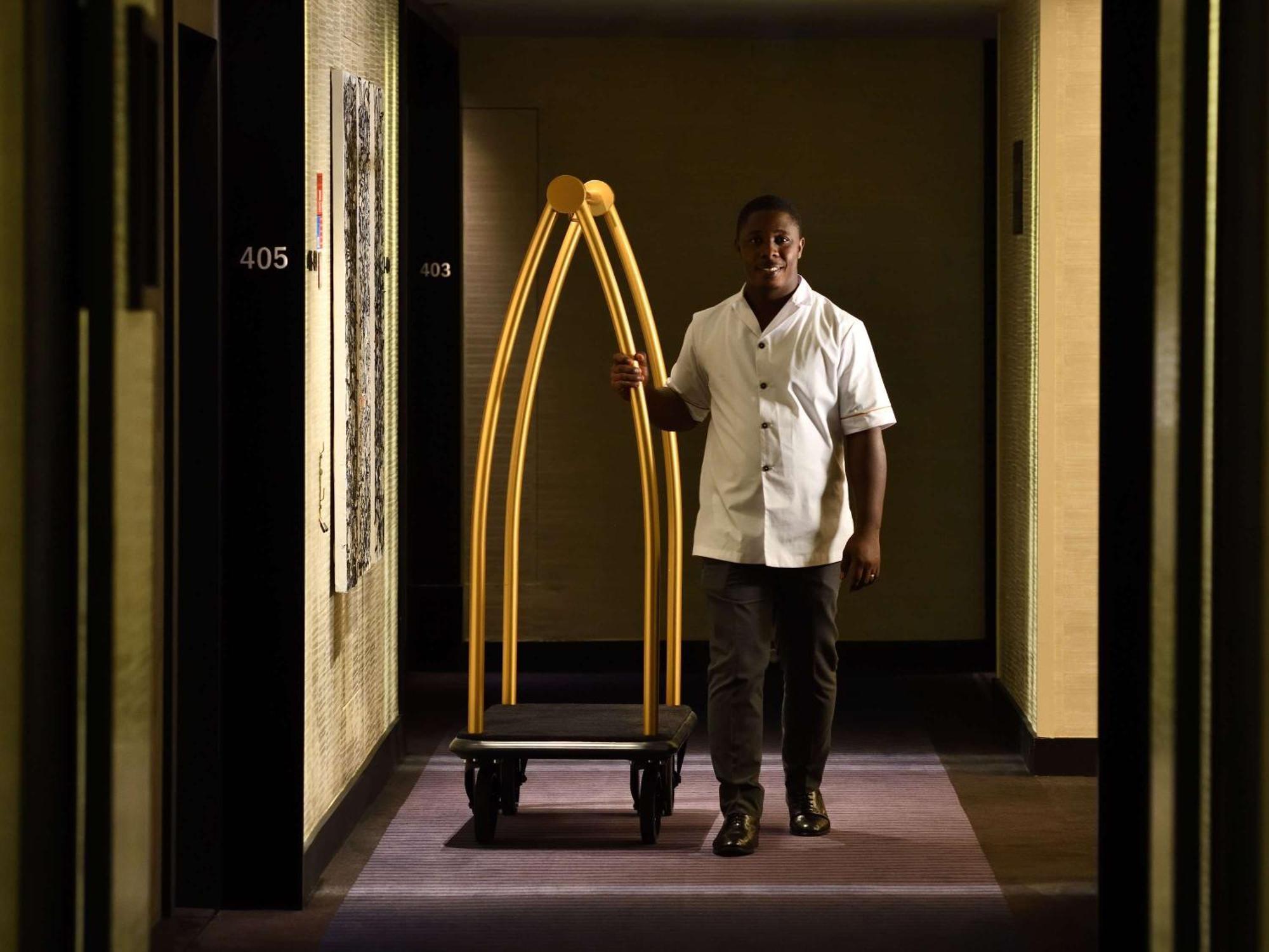 Moevenpick Hotel Abidjan Bagian luar foto