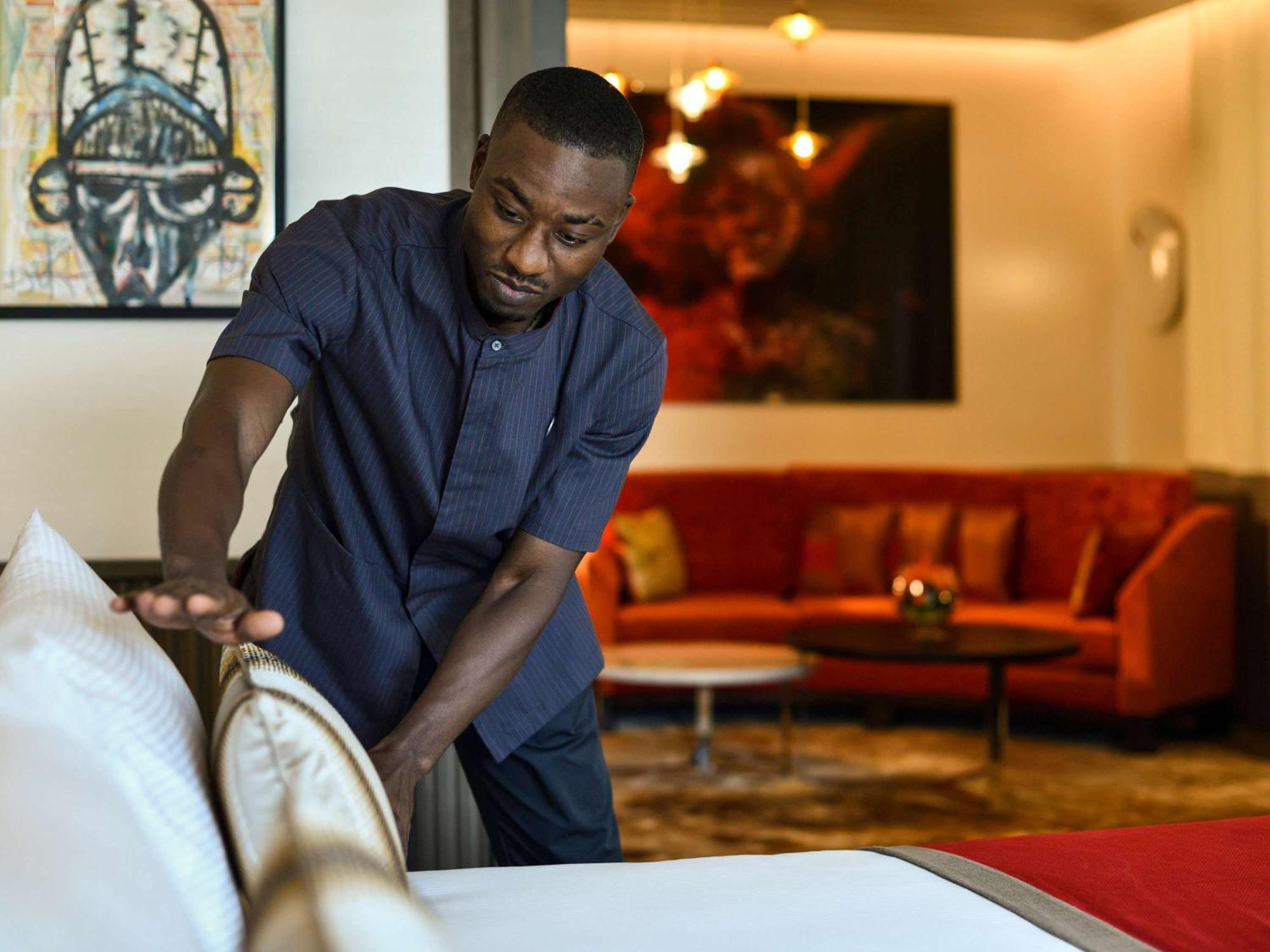 Moevenpick Hotel Abidjan Bagian luar foto