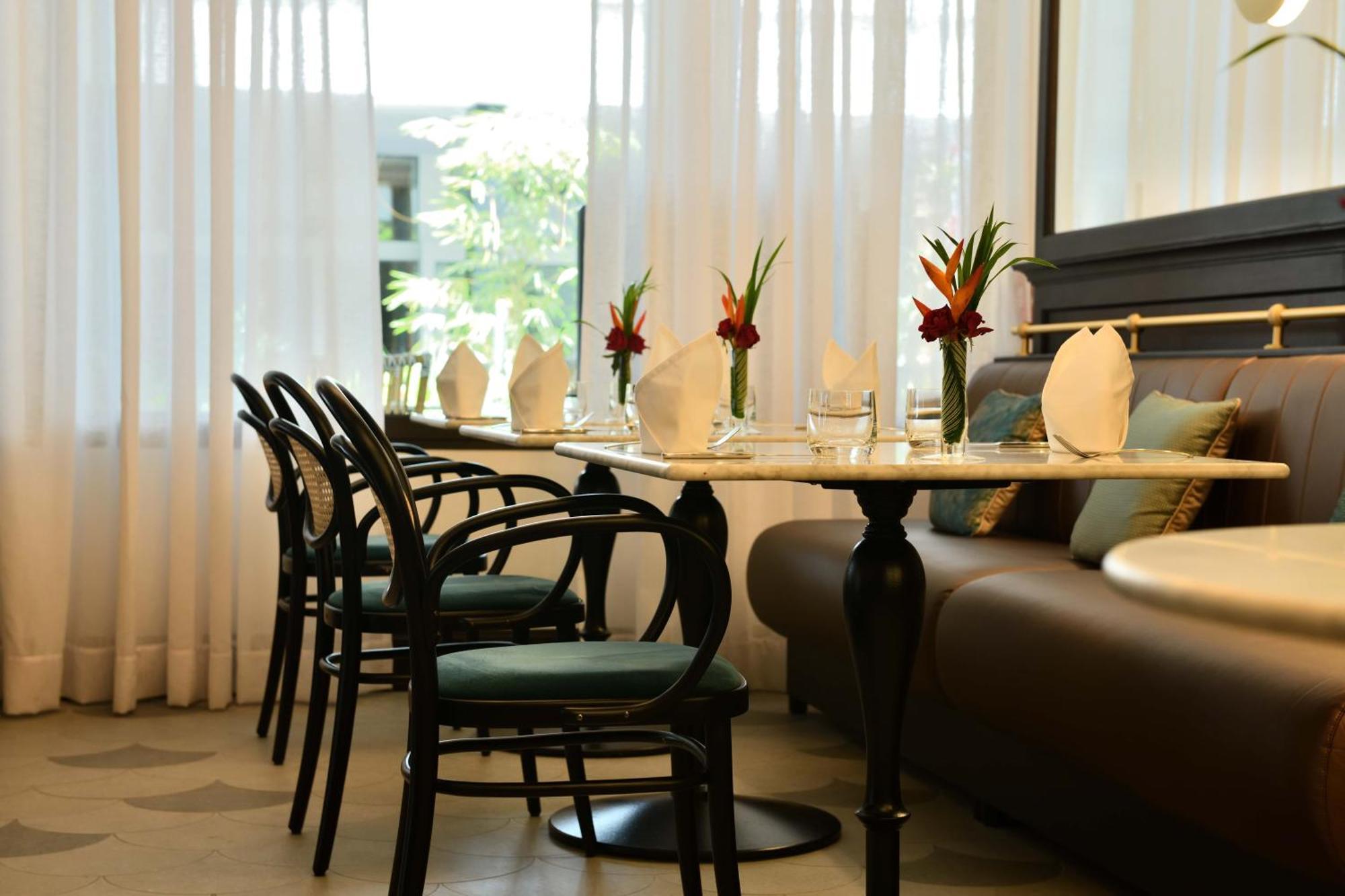Moevenpick Hotel Abidjan Bagian luar foto