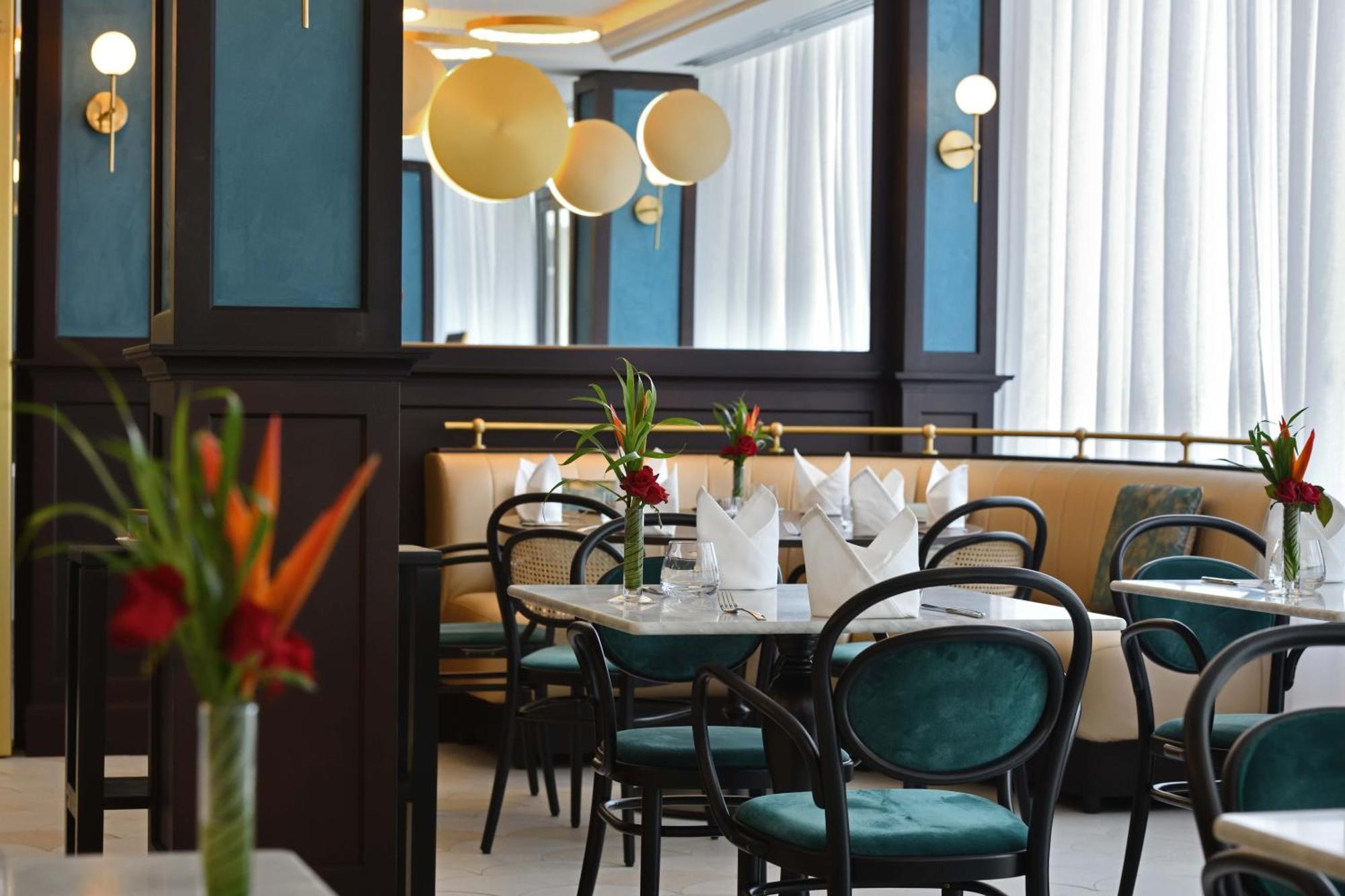 Moevenpick Hotel Abidjan Bagian luar foto